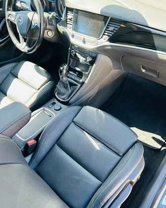Opel Astra cena 55900 przebieg: 151876, rok produkcji 2019 z Koło małe 742
